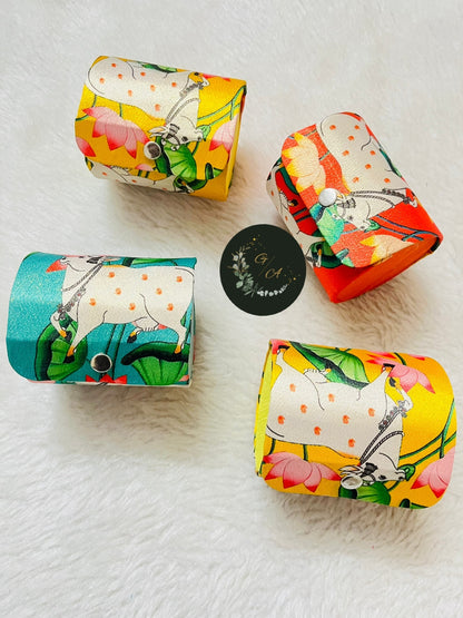 Pichwai bangle boxes