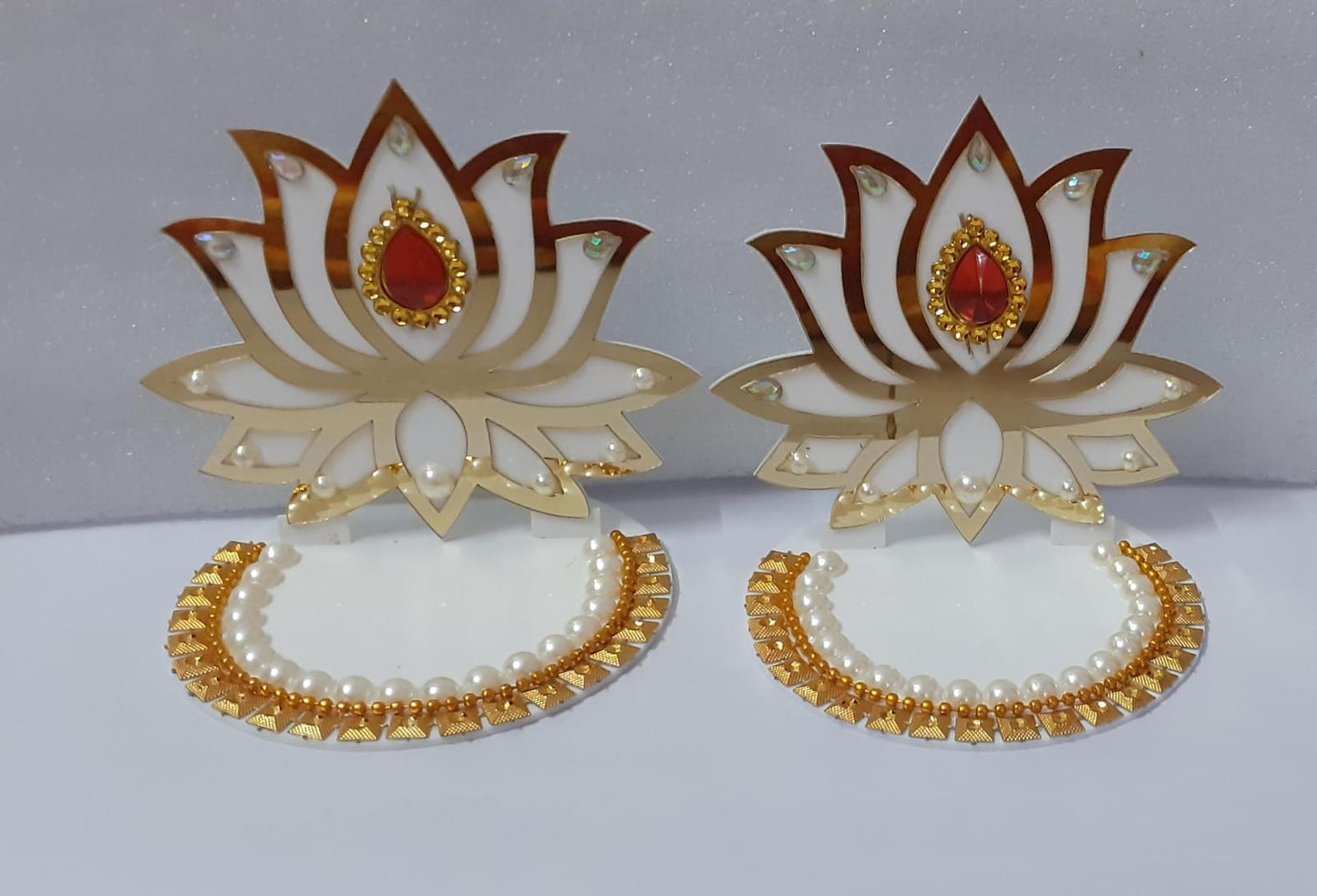 Acrylic lotus for decoration