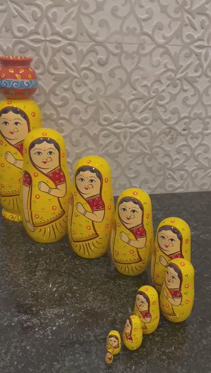 Stacking dolls