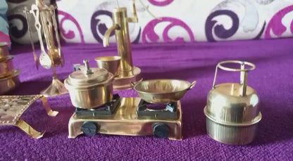 ﻿Brass miniature kitchen set